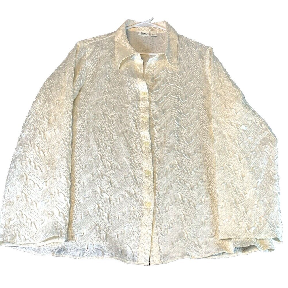 Cato Embossed Silky Blouse 18W Cream Front Button Collared Office to Evening